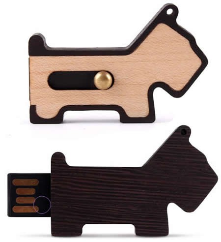 16G Wooden Dog USB Flash Drive