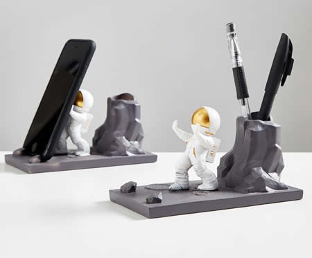 Fun cartoon astronaut mobile phone holder pen holder