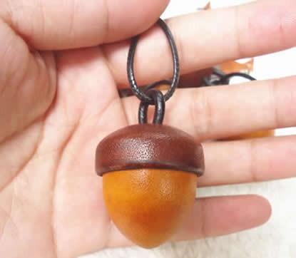 Acorn-Shaped Genuine Leather Keychain Key Ring