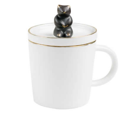 Porcelain Coffee Mug with Bear On Lid
