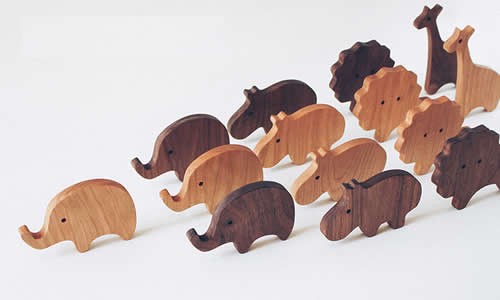 Wooden Animal Ornaments Elephant, Giraffe, Hippo, lion, 4 Pieces 