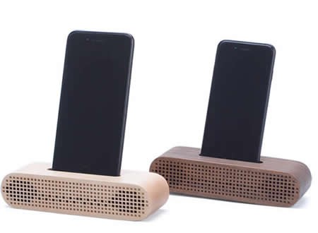 Wooden  iPhone  Sound Amplifier Stand Dock for iPhone SmartPhone