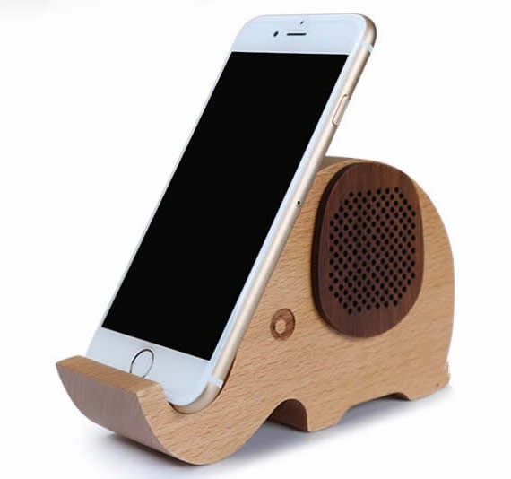 Wooden Elephant Shaped Bluetooth Speaker  Mobile Phone Display Stand