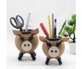 Cute Pastoral Pig Pen Holder