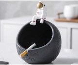 Fun cartoon astronaut round moon ashtray desktop decoration