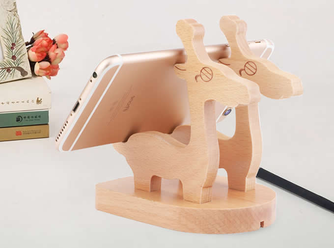  Wooden Animal Cell Phone Stand Charging Dock Holder