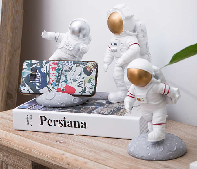   Astronauts Figures Smartphone Stand