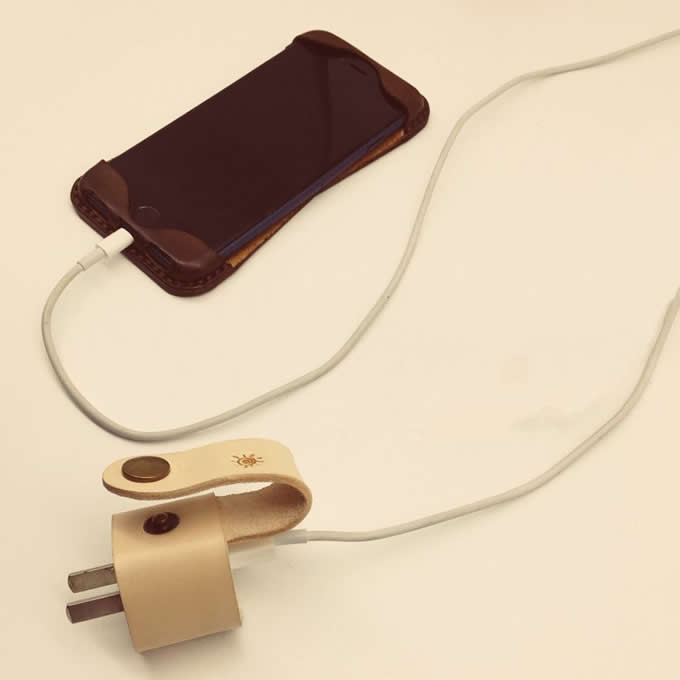 Leather Wall Plug  Protect Case  With Cord Organizer For iPhone 7 7 Plus 6S 6 Plus 6 5S 5C 5 4 4s