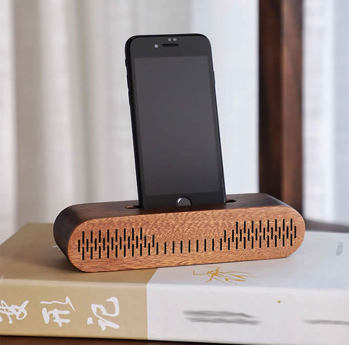 Black Walnut Wood Phone Holder With Natural Amplified Sound
