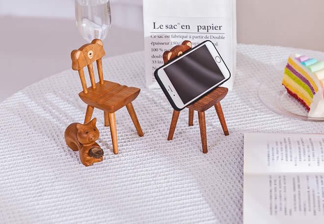 Desktop Cute Cartoon Bear Wooden Chair Phone Holder