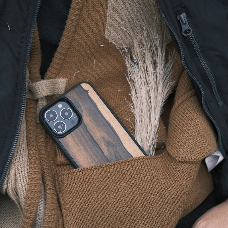 Elegant Wooden Iphone Case With Natural Ambiance