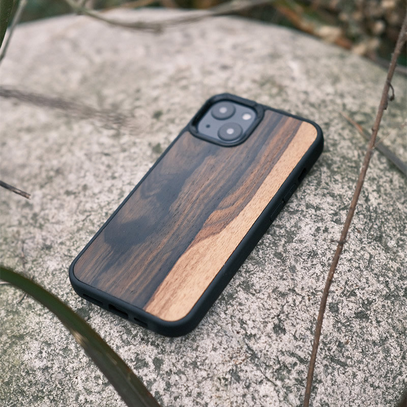 Elegant Wooden Iphone Case With Natural Ambiance