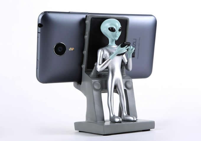 Alien Cell Phone Stand Charging Dock Holder