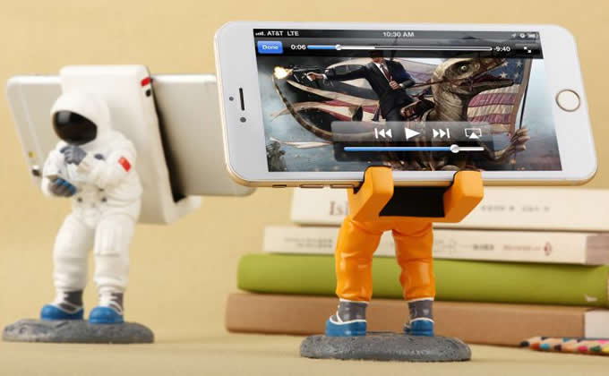 Astronaut Cell Phone Holder