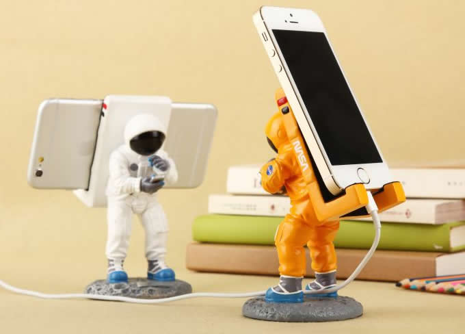 Astronaut Cell Phone Holder