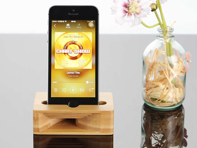  Bamboo Cell Phone Stand Dock with Sound Amplifier