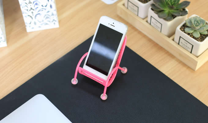   Beach Chair Cell Phone Stand