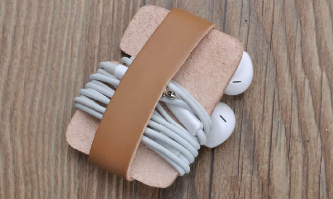 Handmade Leather  Headphone Earphone Wrap Winder Cord Organizer  