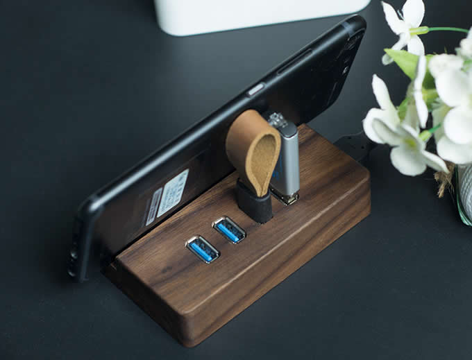  Portable Wooden USB 3.0 4-Port Hub with Stand for All Phones 