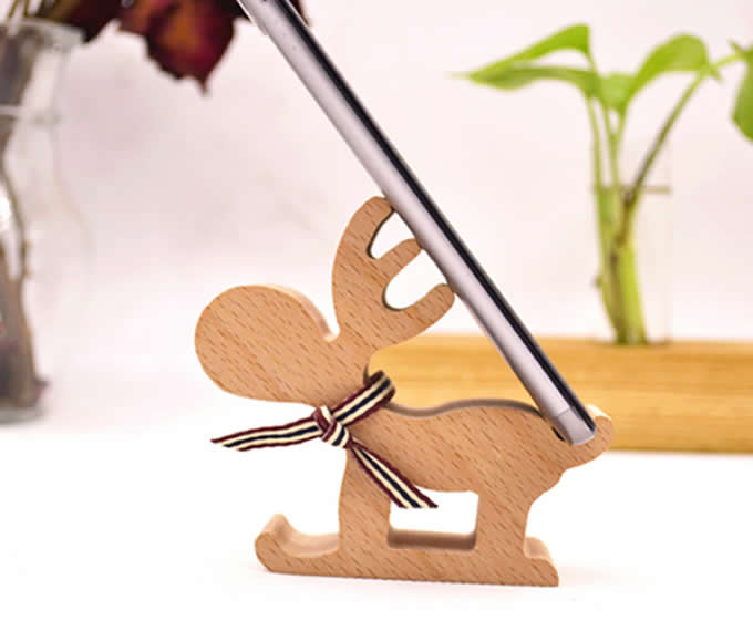  Wooden Pere David‘’s Deer Shaped Mobile Phone iPad Holder Stand