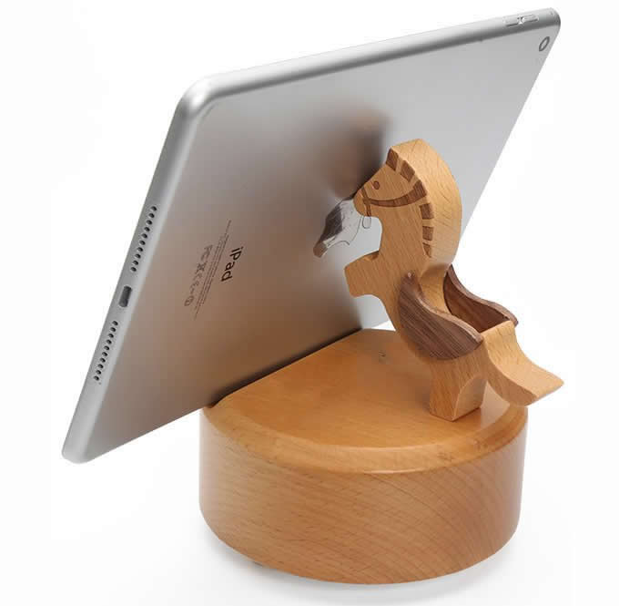 Wooden Horse  Shaped Bluetooth Speaker Mobile Phone iPad Holder Stand 