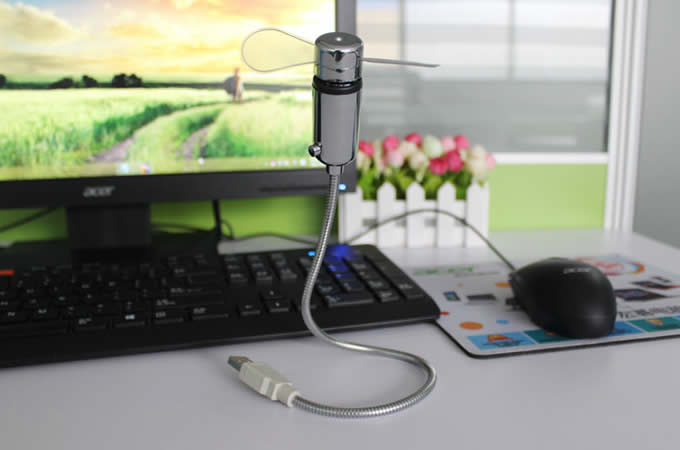 USB LED Clock Fan with Time Display  