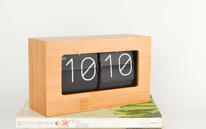 Bamboo Wooden Auto Flip Clock