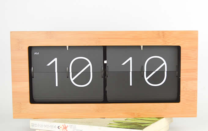 Bamboo Wooden Auto Flip Clock