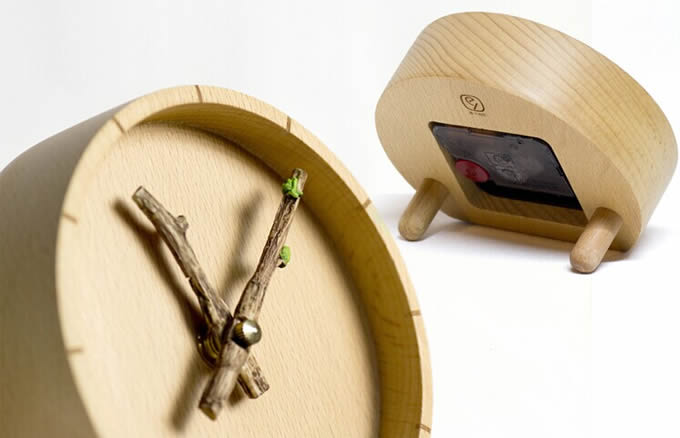 Plant Branch Desk Clock