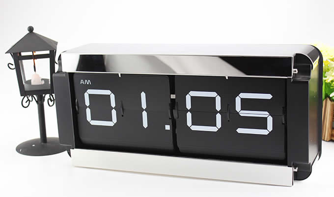 Square Shaped Auto Flip Clock