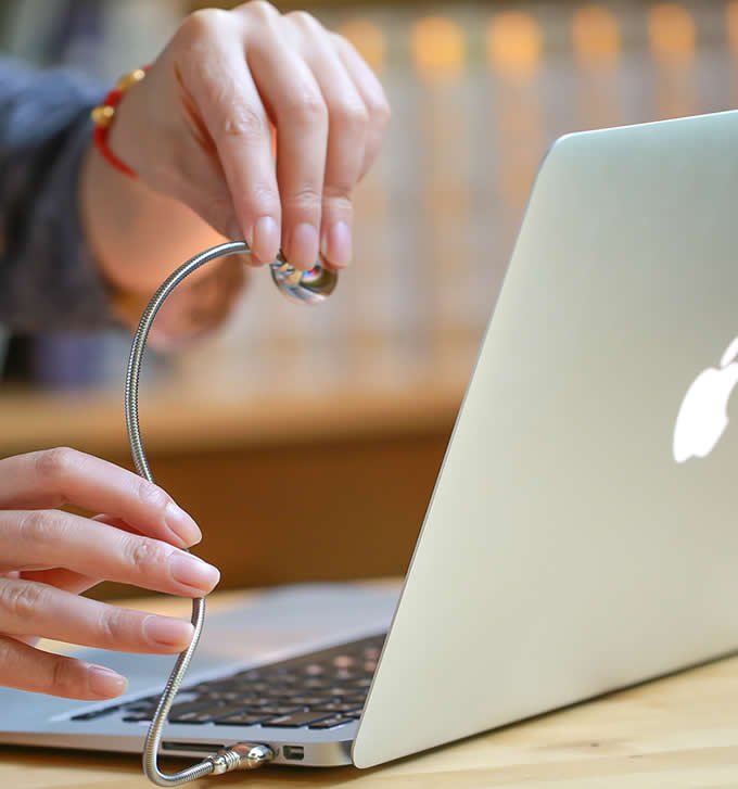 Portable USB Adjustable Flexible Keyboard LED Light Lamp