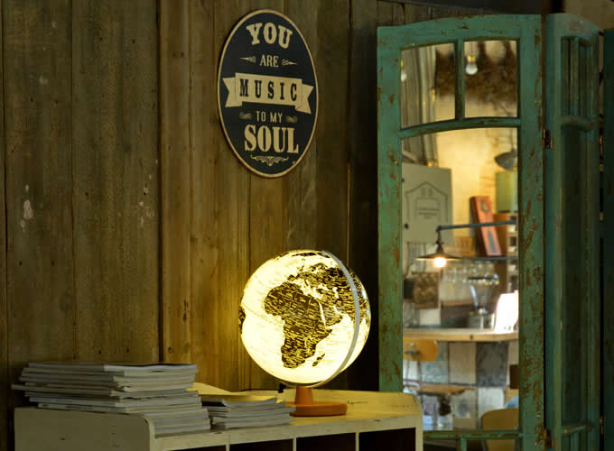   Rotating  LED  World Globe Table Lamp