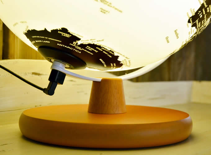   Rotating  LED  World Globe Table Lamp