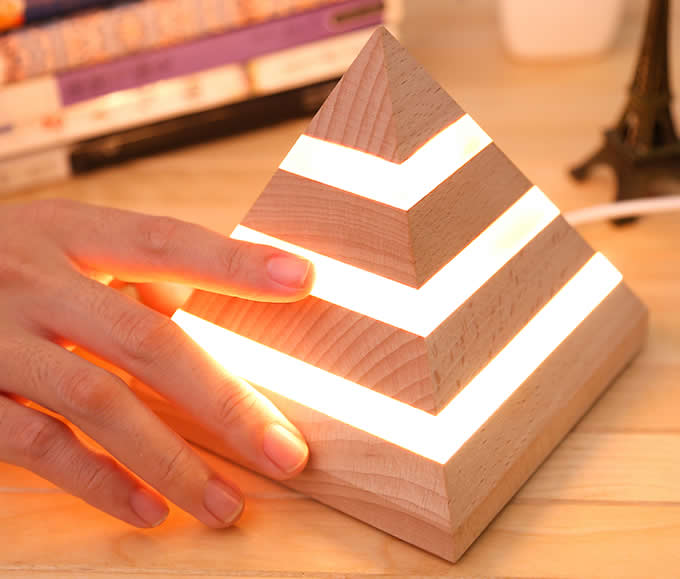 Wooden  Pyramid USB  Desk lamp 