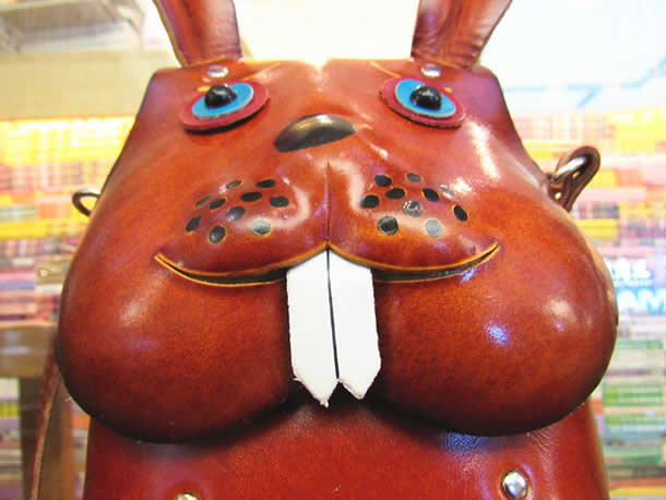 Cute big teeth cartoon bunny girl leather shoulder bag rabbit bag