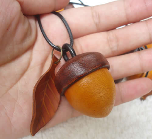 Acorn-Shaped Genuine Leather Keychain Key Ring