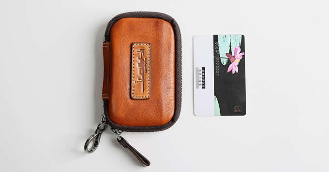 zip around key holder