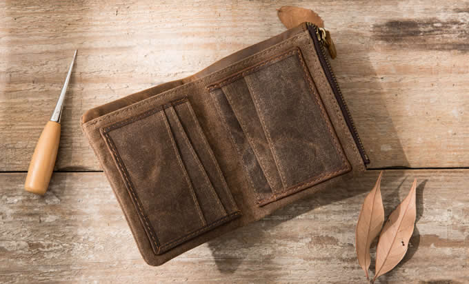 Men's Canvas & Leather Billfold Wallet