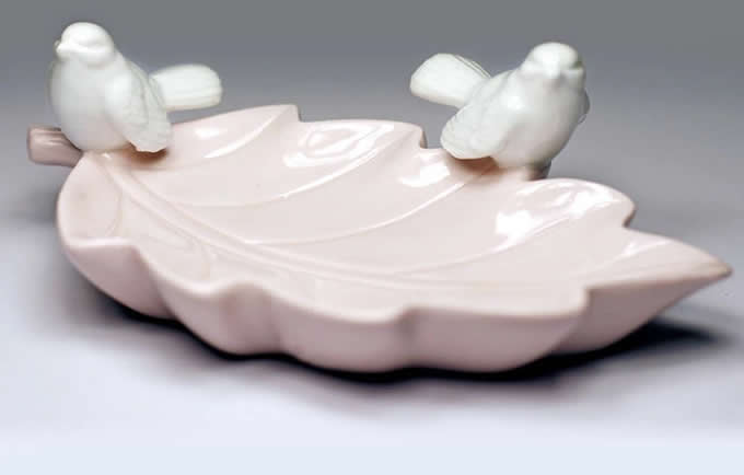 Ceramic Leaf Soap Dish with Bird