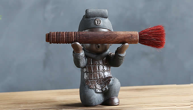 Cute Humanoid Single Pen Stand 