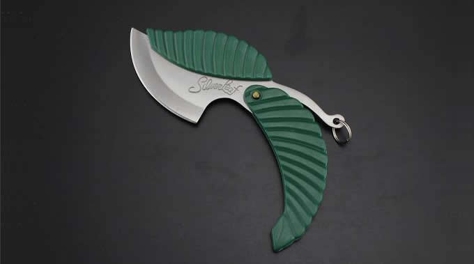 Leaf Design Pocket Knife with Keychain 