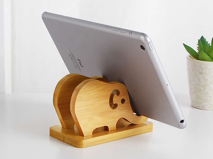  Wooden Elephant Cell Phone Stand Charging Dock Holder