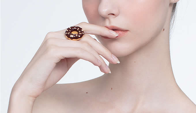  Donut Shaped Ring,Brown
