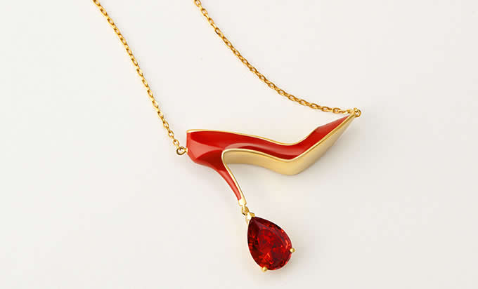    High Heel Shoe Necklace