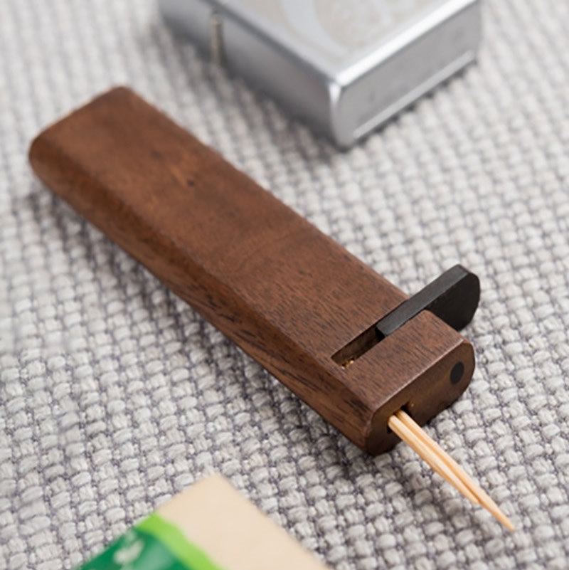 Minimalist Portable Wooden Toothpick Holder