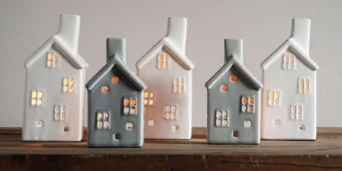  Ceramic House-shaped  Tealight Candle Holder