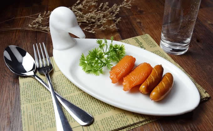   Porcelain Duck  Dinner Plate