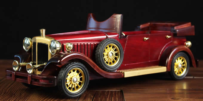 Wooden Classic Car Wine Bottle Holder