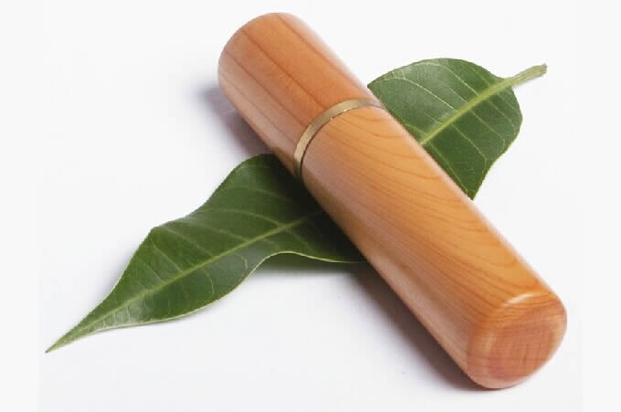 Wooden Cylinder Shaped Toothpick Holder