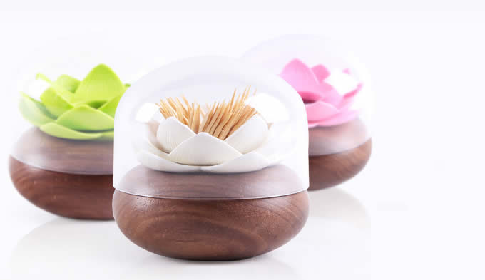 Wooden Lotus Flower Cotton Bud Holder Toothpick Case 